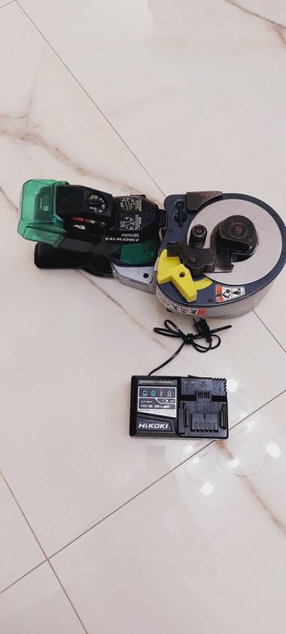 Mașină de indoit fier beton Hikoki