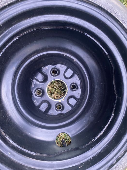 Vând rezerva îngusta Toyota