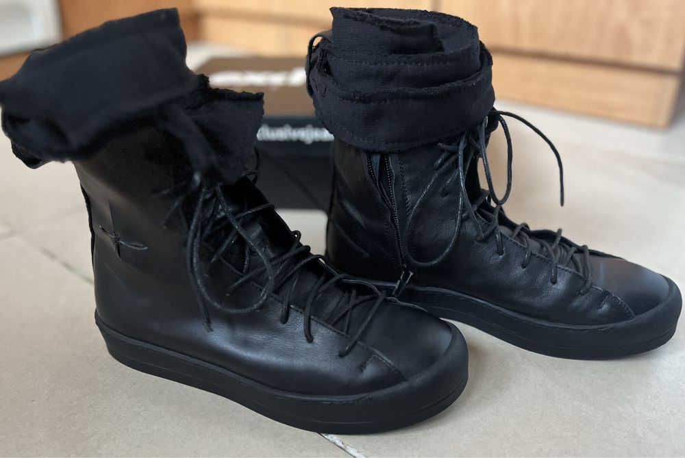 Дамски кецове от естествена кожа