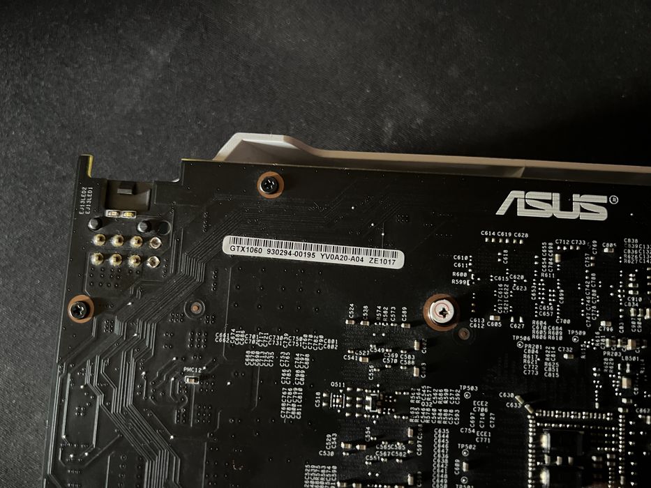 Placa video Asus Gtx 1060 6Gb defecta