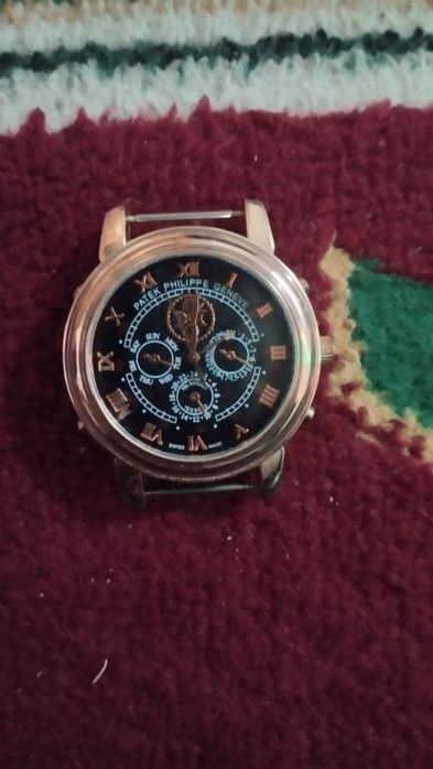 Продам часы работы