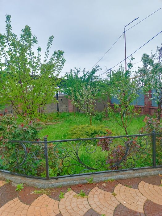 Продается кирпичный дом  ул Баян Сулу 19