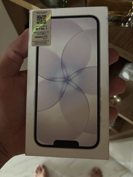 Продам свой Iphone 17e 256 gb