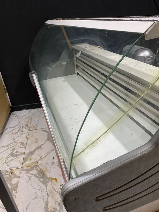 Витрина-холодильник