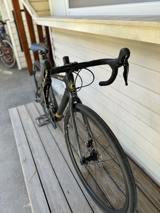 Карбонов велосипед Cannondale Synapse