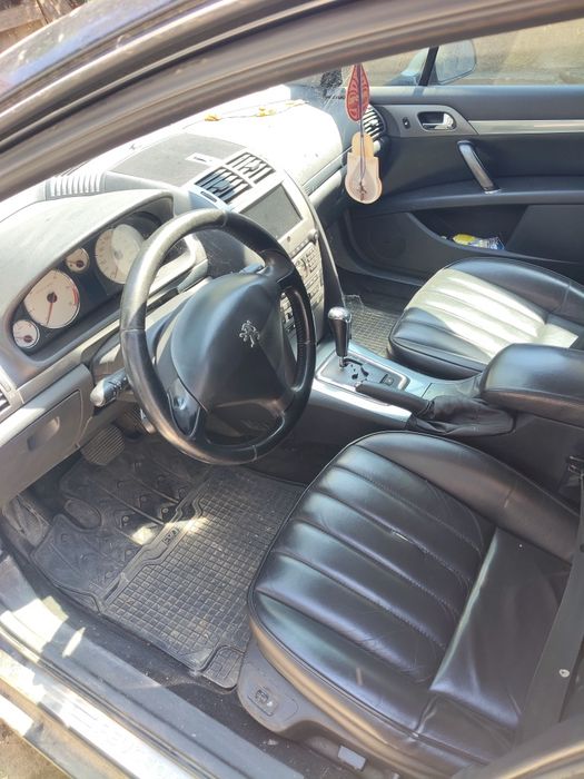 PEUGEOT 407
