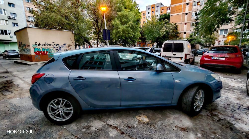 Opel Astra J 2.0 CDTI – 160 CP,IMPECABILA!