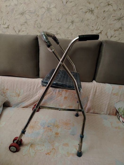 Новые ходунки, в отличном состоянии