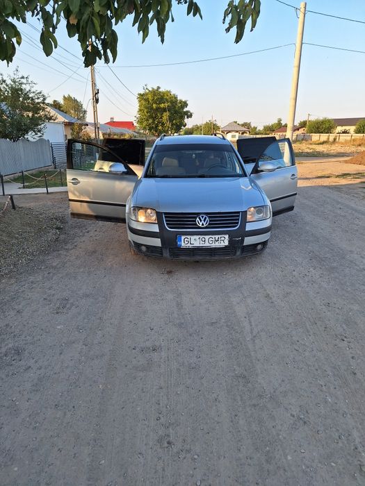 Vând Volkswagen Passat