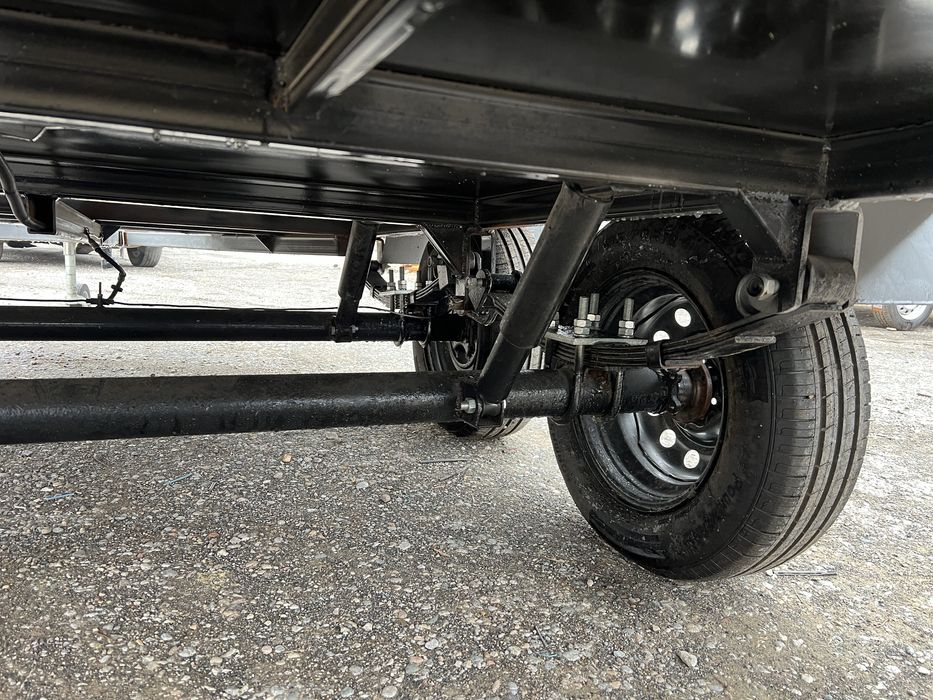 Коневозка прицеп Titan Trailer