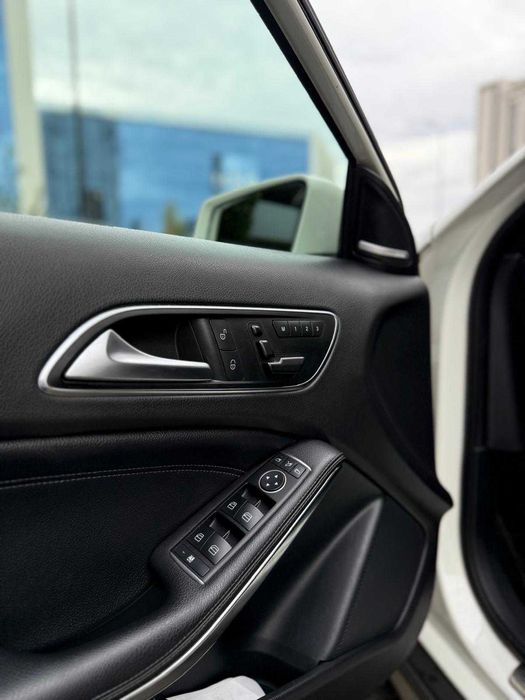 Mercedes GLA 45 AMG / 2.0 benzina/4x4/Camera/Navi/Harman Kardon/Recaro