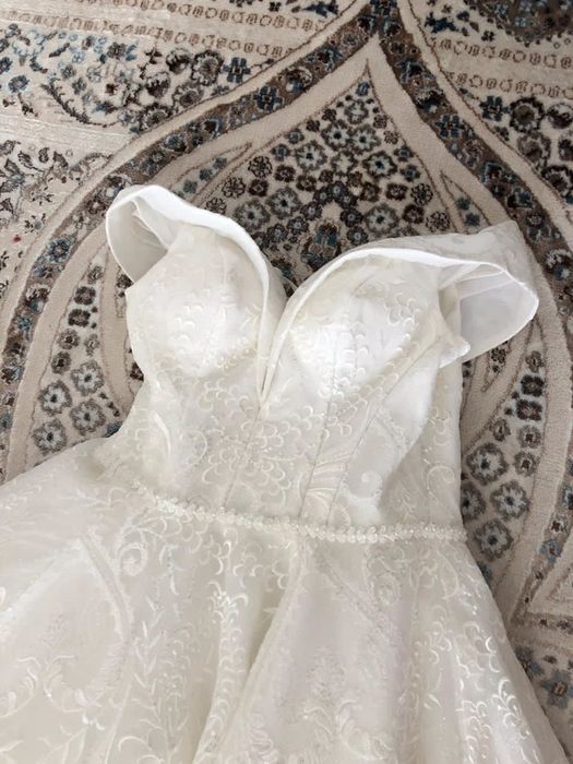 Продам свадебное платье новое