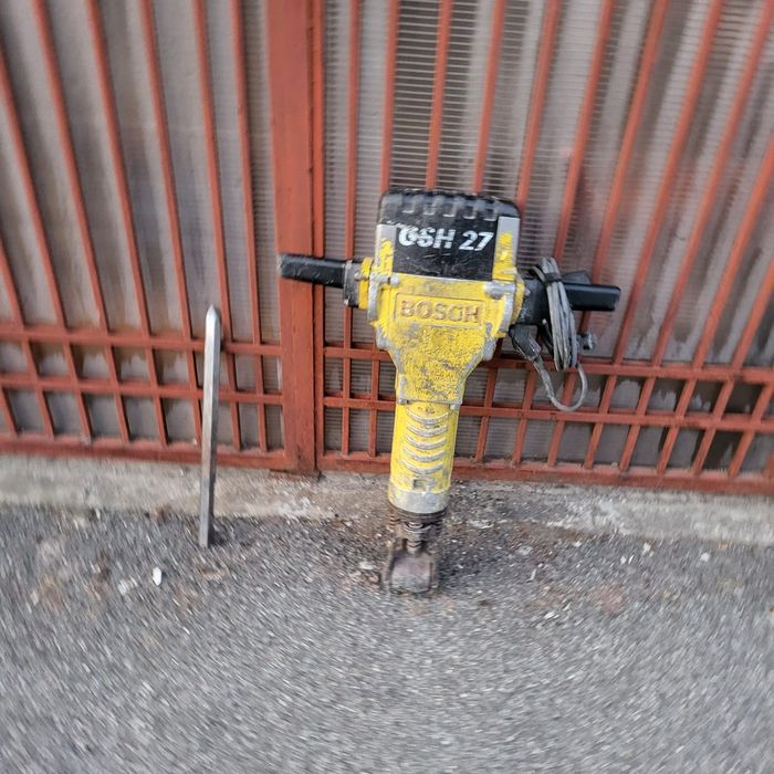 Ciocan demolator Bosch GSH 27