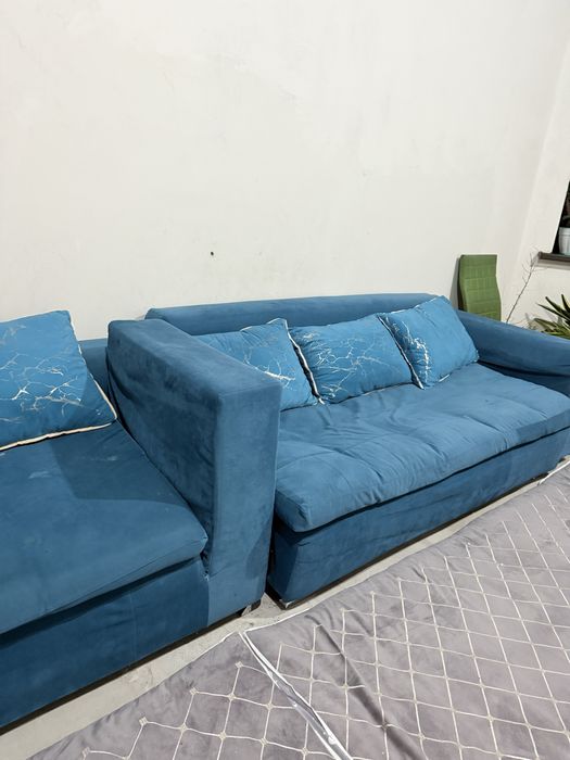 Диван угловой с подушками