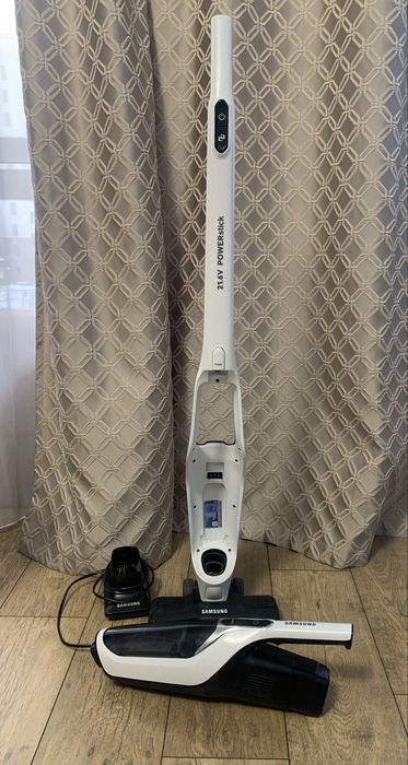 Вертикальный пылесос Samsung