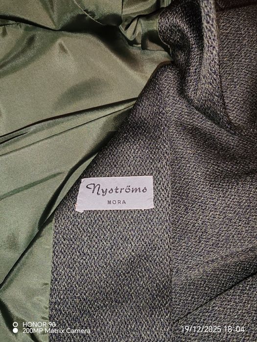 Compleu sacou și fustă, Suedia