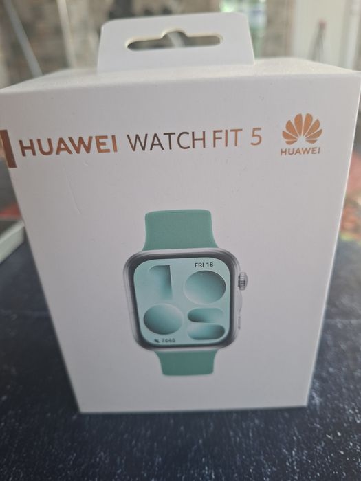 Часовник Huawei watch fit 5