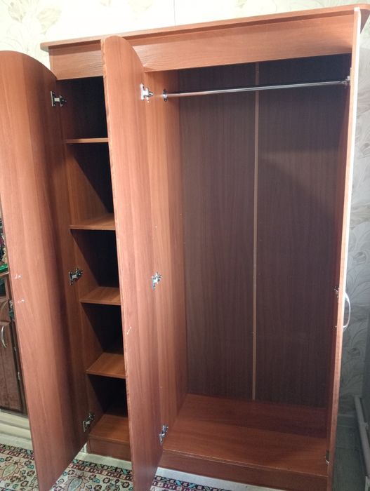 Продам шкаф для одежды