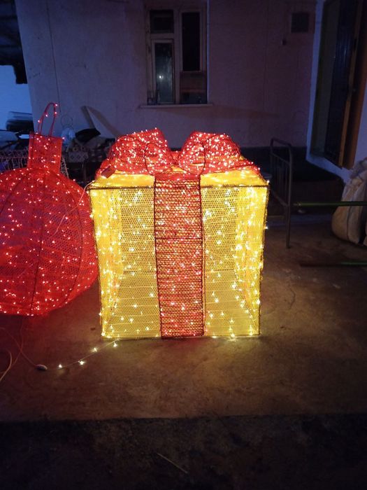 Изготовление новогодних фигур , оформление фасадов