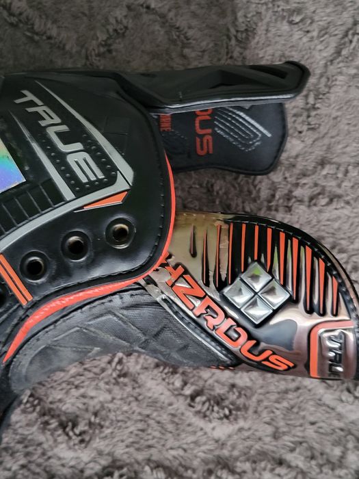 Продам коньки хоккейные