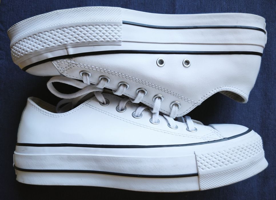 Кожени кецове Converse Chuck Taylor All Star Lift с равна платформа размер 39