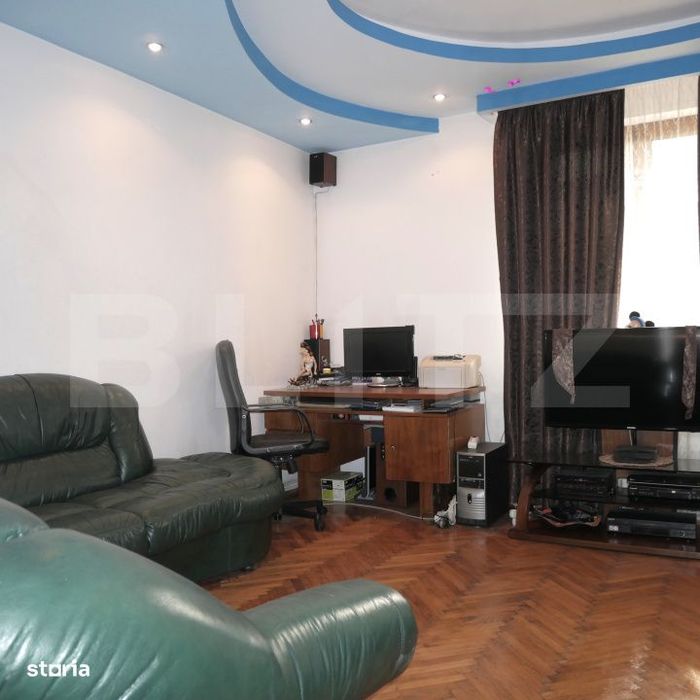 Casa de vanzare, 160 mp, zona Centrala