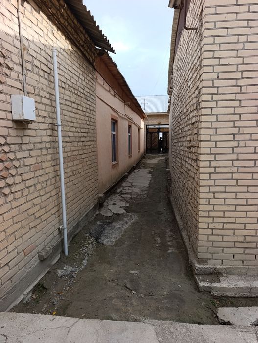 Участка ховли сотилади