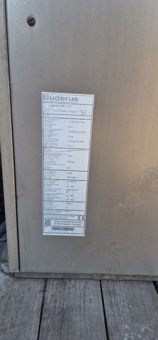 Vând pompe de căldură aer-apă Buderus, Viessmann, Mitsubishi Electric,