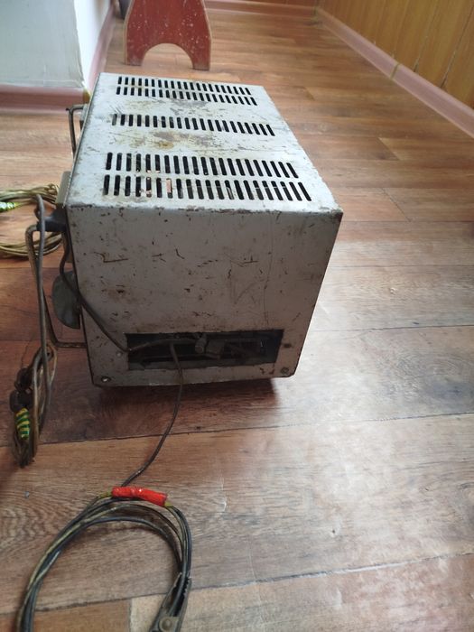 Продам зарядную станцию.