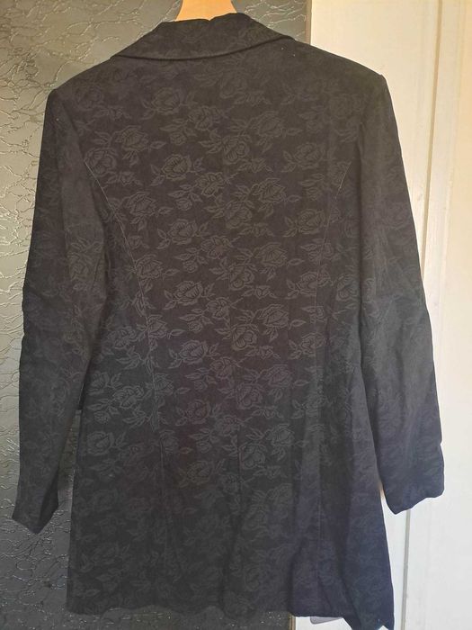 Черно сако на розички