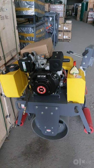 Дорожный каток R-300 (Hoda/Loncin)