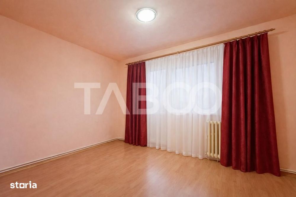 Apartament cu 4 camere etaj 1 de vanzare strada Maramuresului Iris
