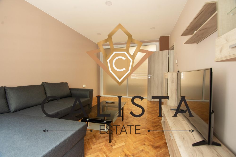 Дава се под наем Двустаен апартамент в София, Център - 60 кв.м за 699 € - Снимка #1