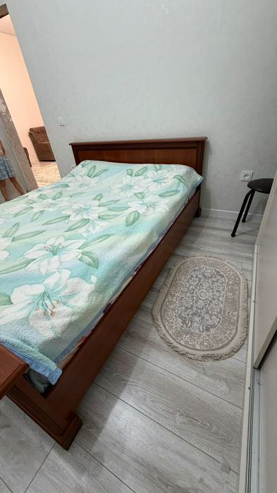 Двухспальная  кровать