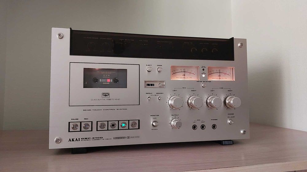 Кассетная дека  Akai Pioneer  Philips CD