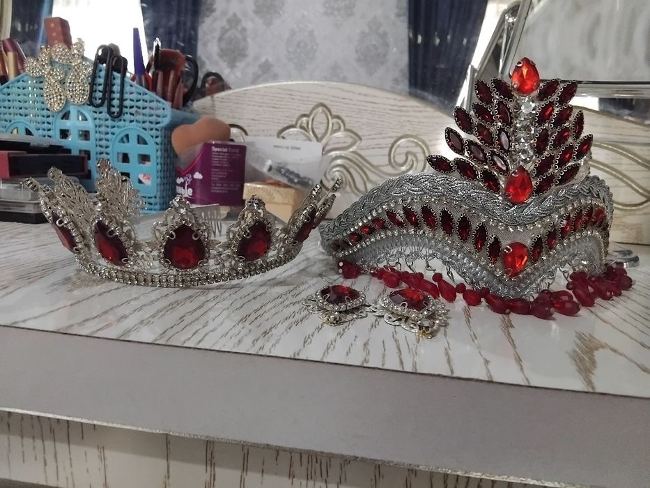 Kelin liboslari sotiladi