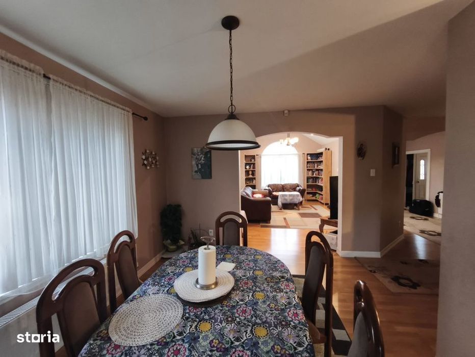 Casa in stil american, 120mp, 2450mp teren, Radauti