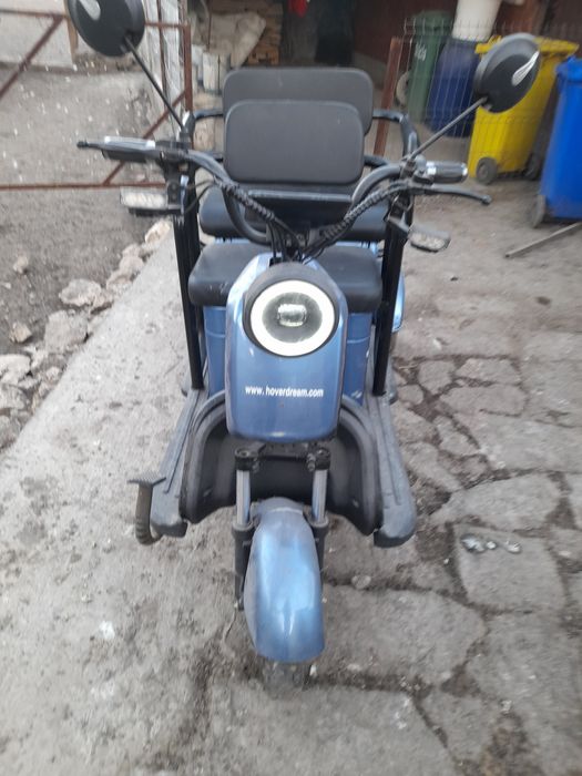 Vând triciclu electric 3 persoane