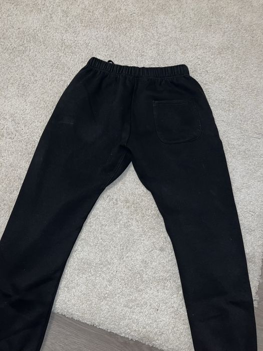 Pantaloni essentials marimea M