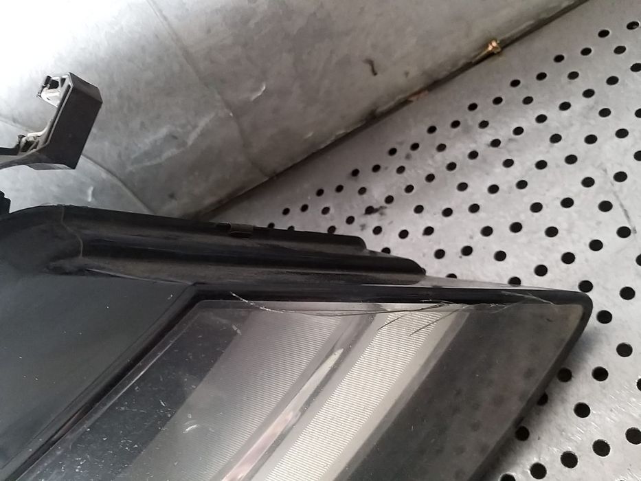 Far dreapta audi a4 b8 8k pentru piese 8k0941004a