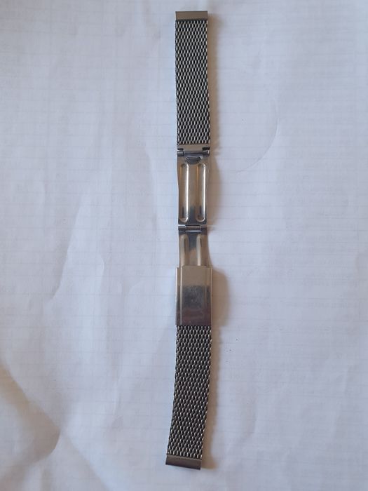 Продам часы FERRO