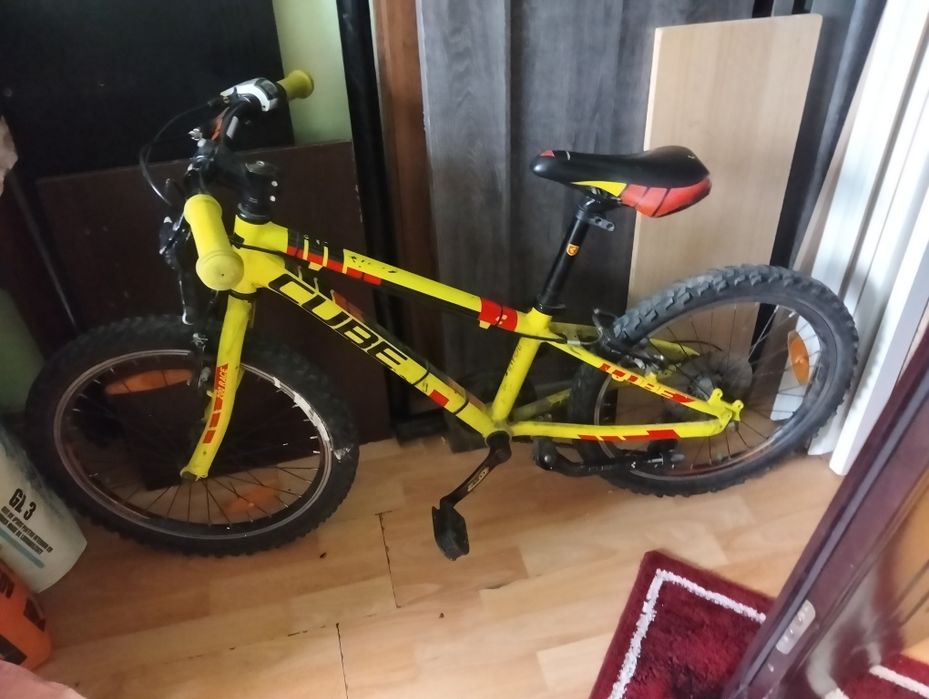 Bicicletă CUBE de vânză