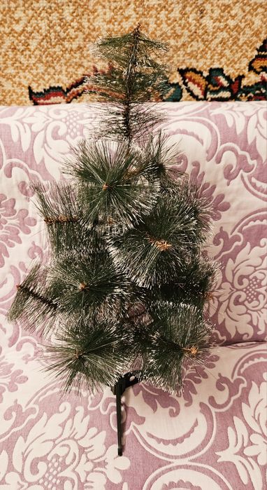 Очень красивая  елка 60 см