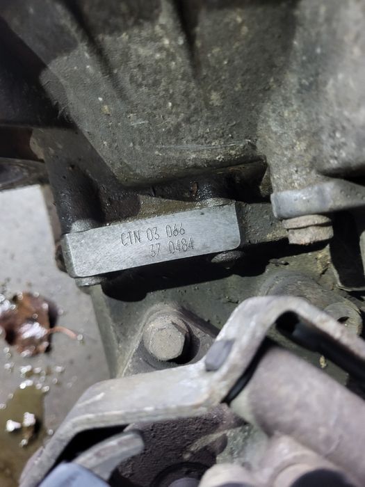 Cutie De Viteze Manuala 5 Trepte Volkswagen Passat 3B2 1996 - 2001 Ctn