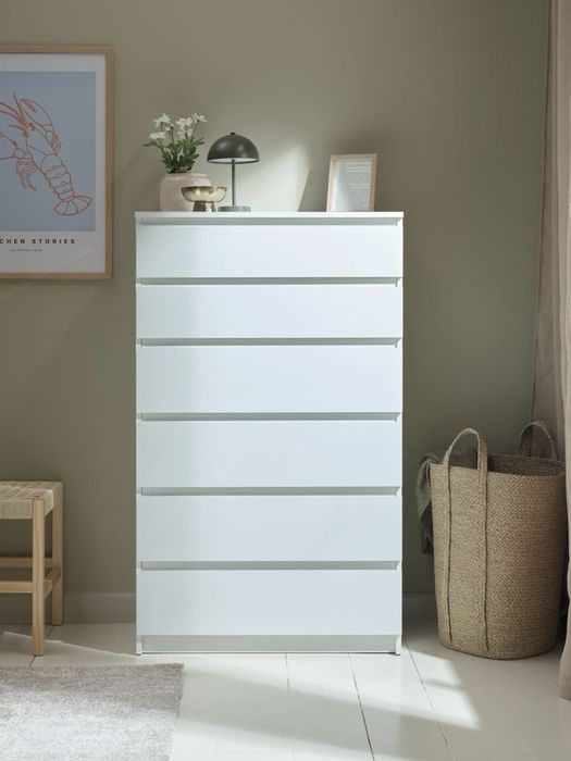 Скрин с 6 чекмеджета Tange Jysk бял