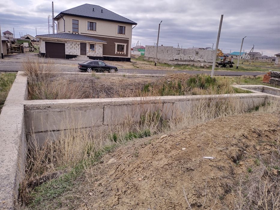Продам участок с фундаментом