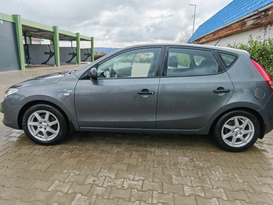 Vând Hyundai i30 1.6 diesel
