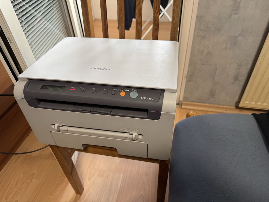Мултифункционално устройство Samsung scx-4200