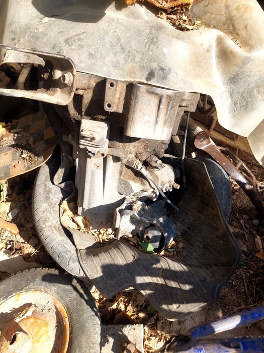 Продам матор каробка от карина е