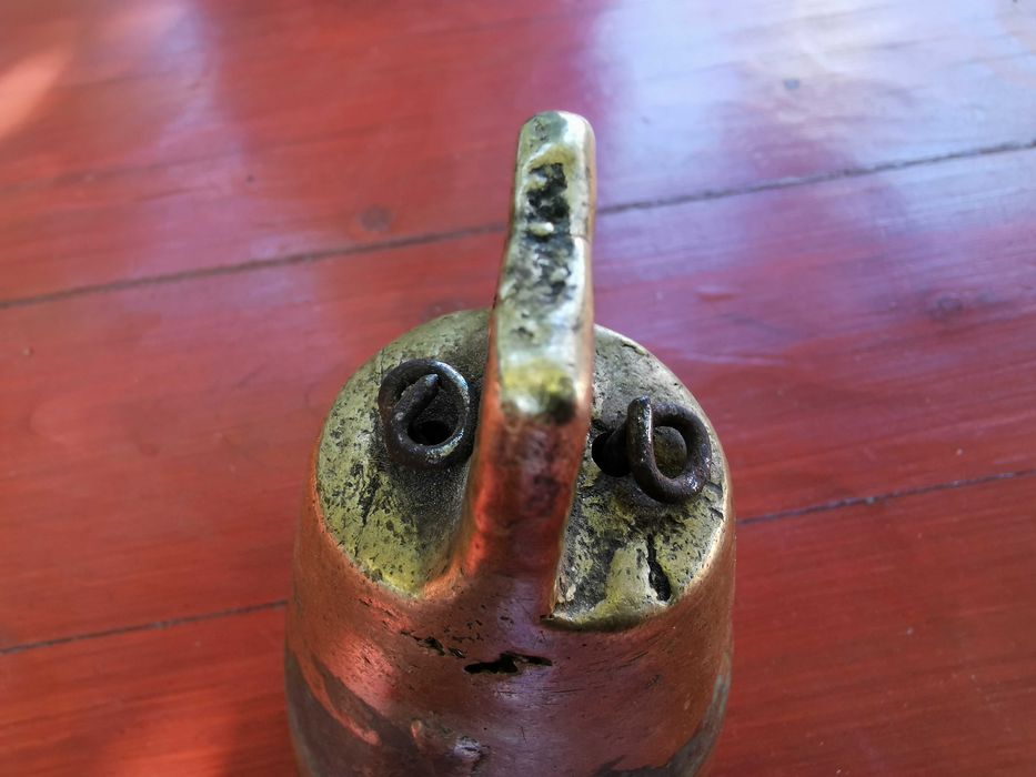 стар бронзов чан